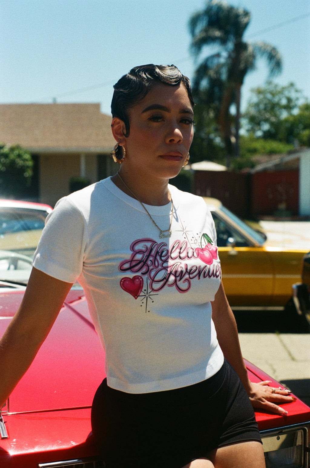 Hella Avenues Women's airbrush crop tee