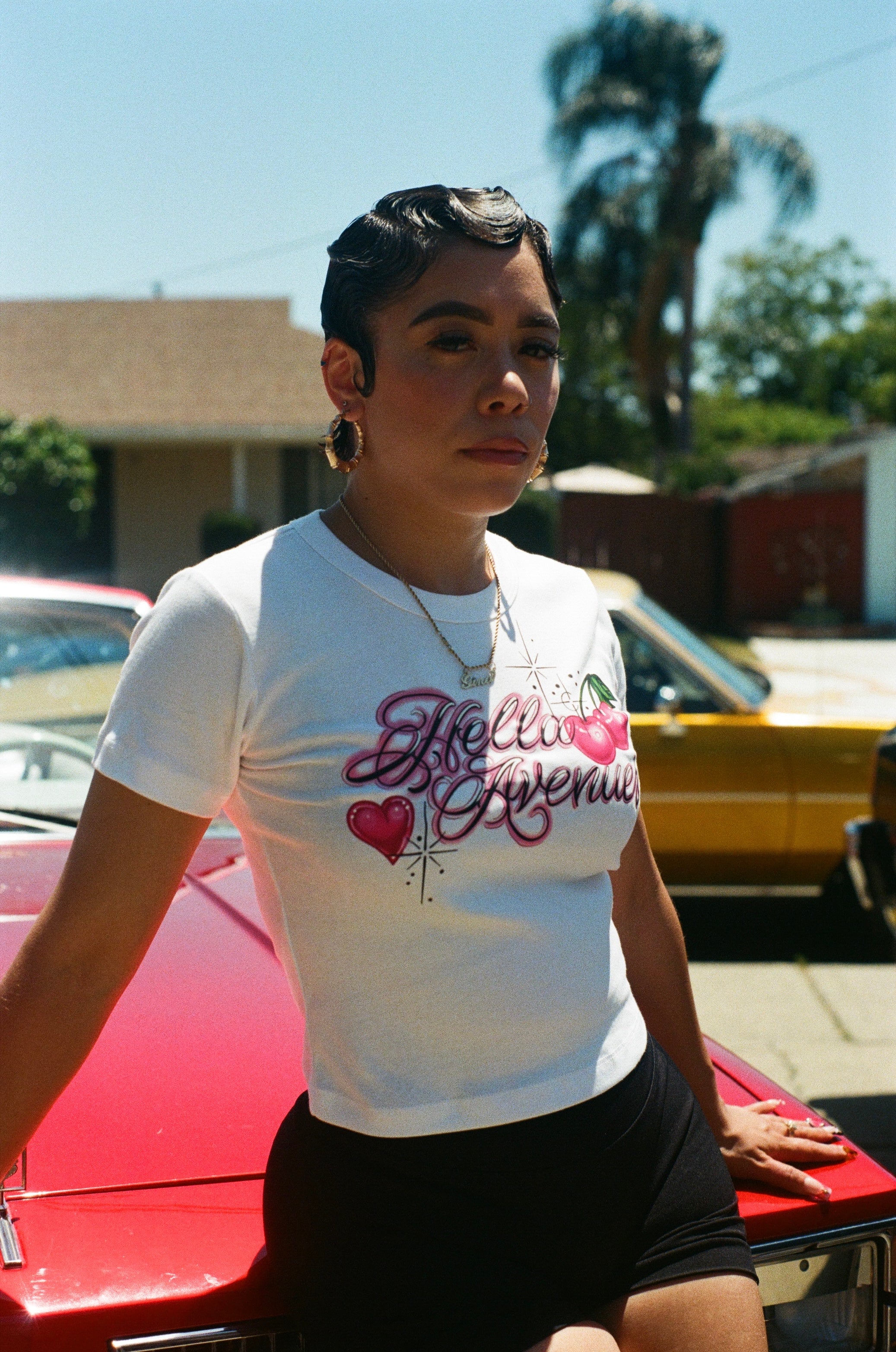 Hella Avenues Women's airbrush crop tee